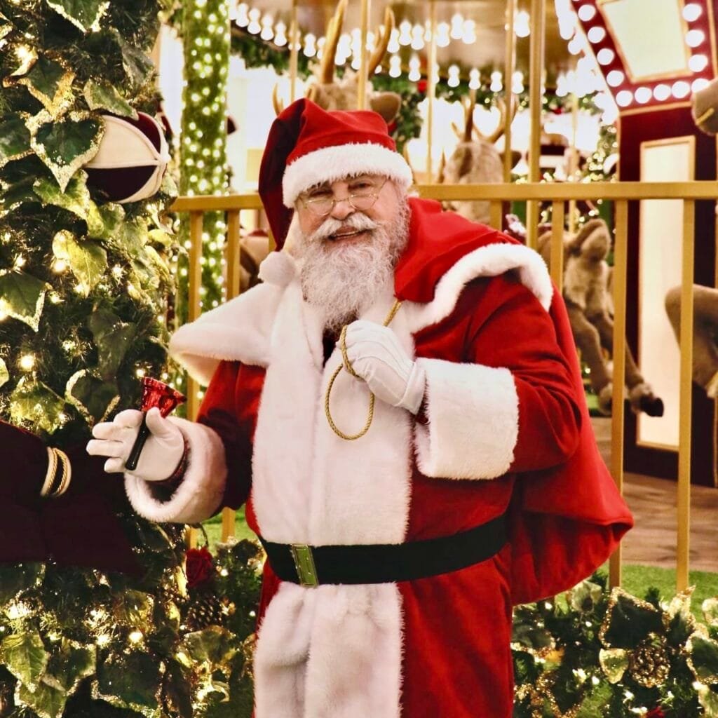 Catuaí Maringá dá início à magia do Natal com espetáculo inédito e chegada do Papai Noel