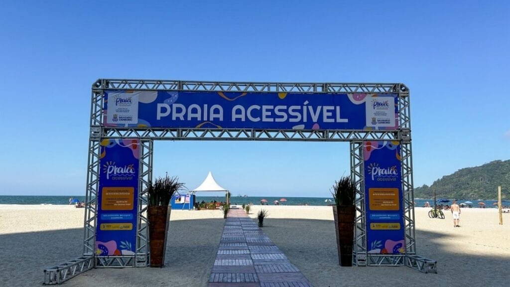 Praia Acessível Balneário Camboriú,acessibilidade na praia,inclusão social BC,verão em Balneário Camboriú