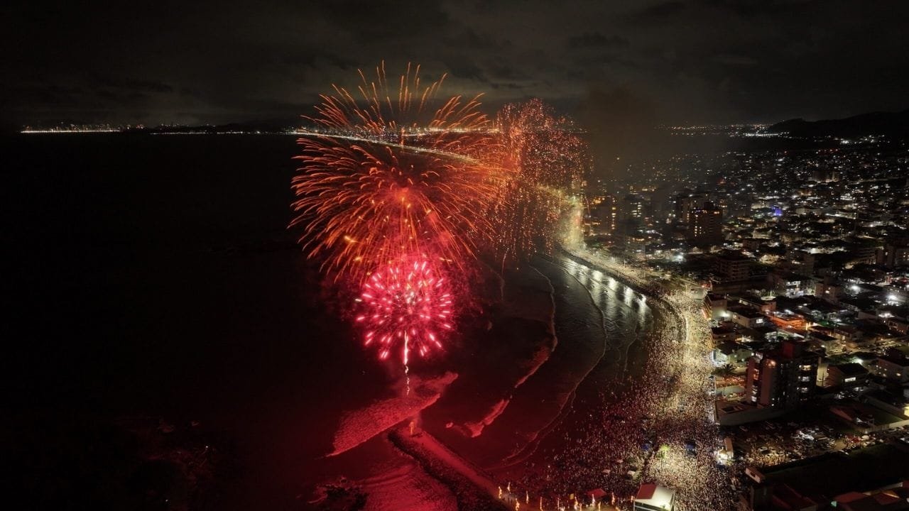Réveillon Navegantes,queima de fogos Navegantes,shows de Ano Novo,virada do ano 2026