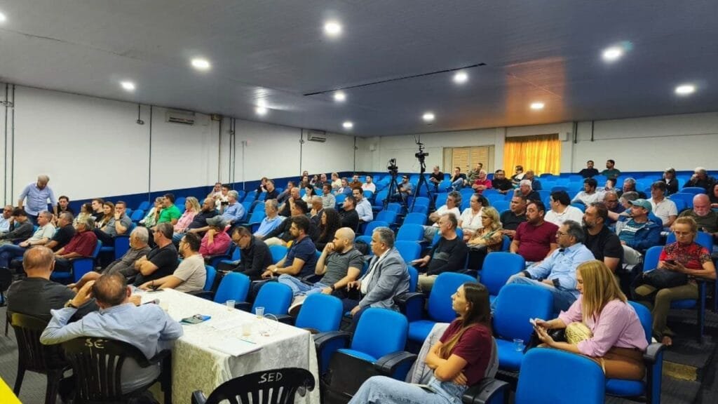 Lei de Microzoneamento,Balneário Camboriú,Câmaras Técnicas,Prefeitura,Câmara de Vereadores,planejamento urbano,uso do solo,participação da comunidade,audiência pública,revisão da lei