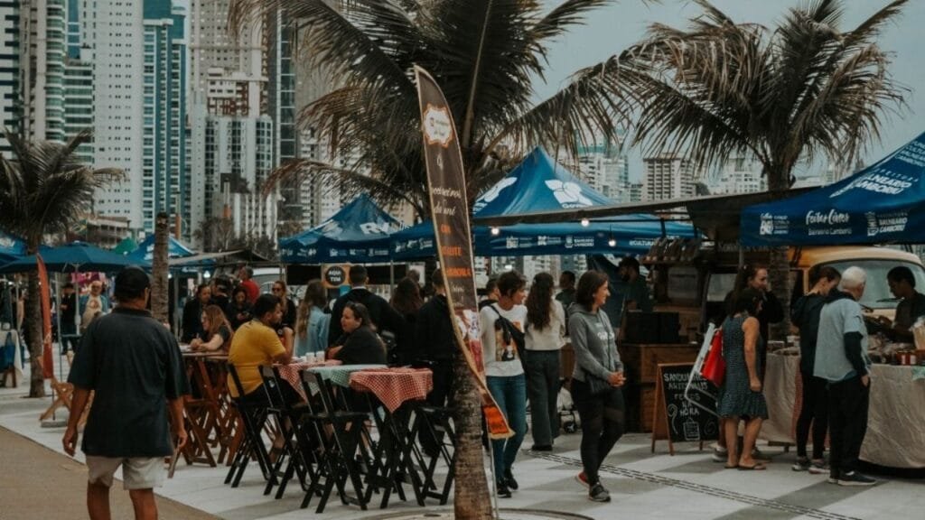 Feira da Orla BC,Balneário Camboriú verão,evento cultural BC