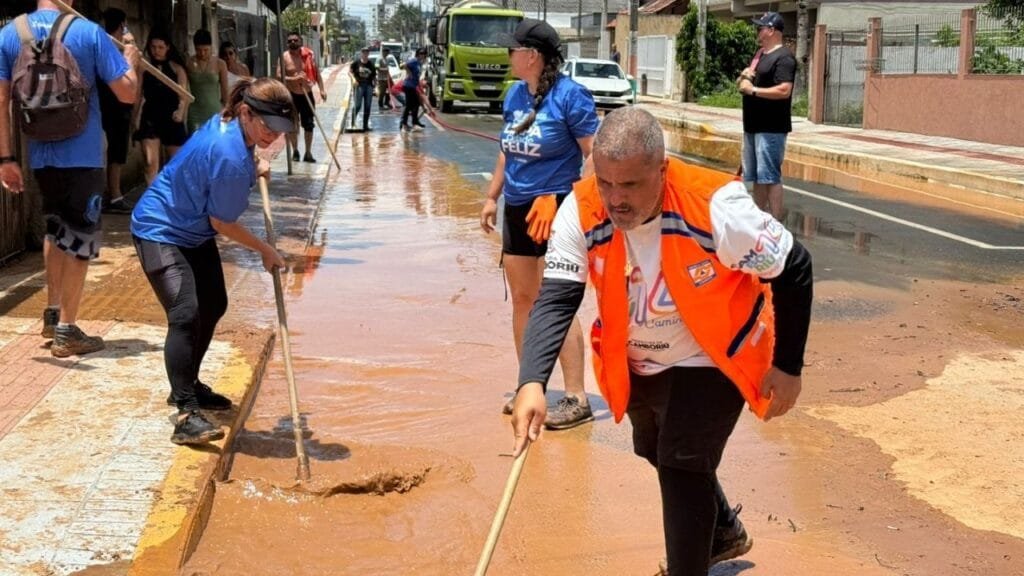 chuvas em Camboriú,danos causados pela chuva,prefeito Leonel Pavan,obras emergenciais Santa Catarina
