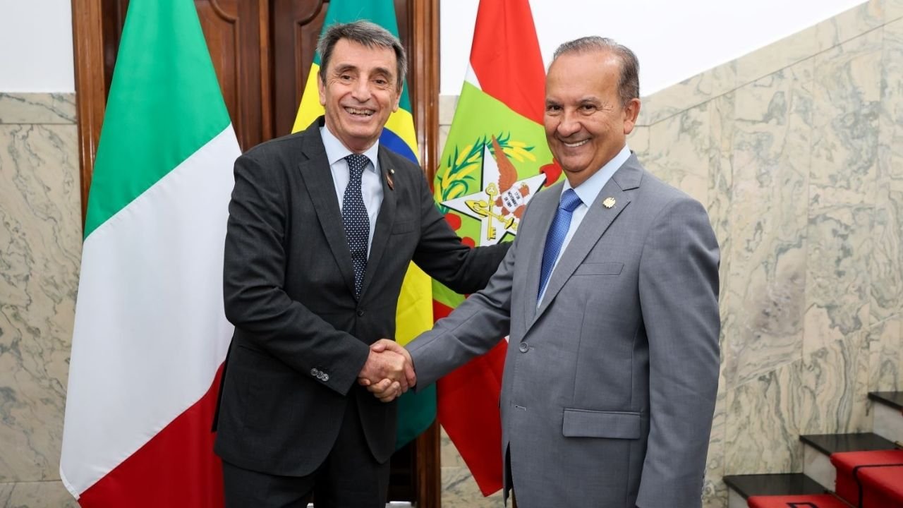 consulado italiano em Florianópolis,Jorginho Mello,embaixador da Itália,cooperação internacional SC