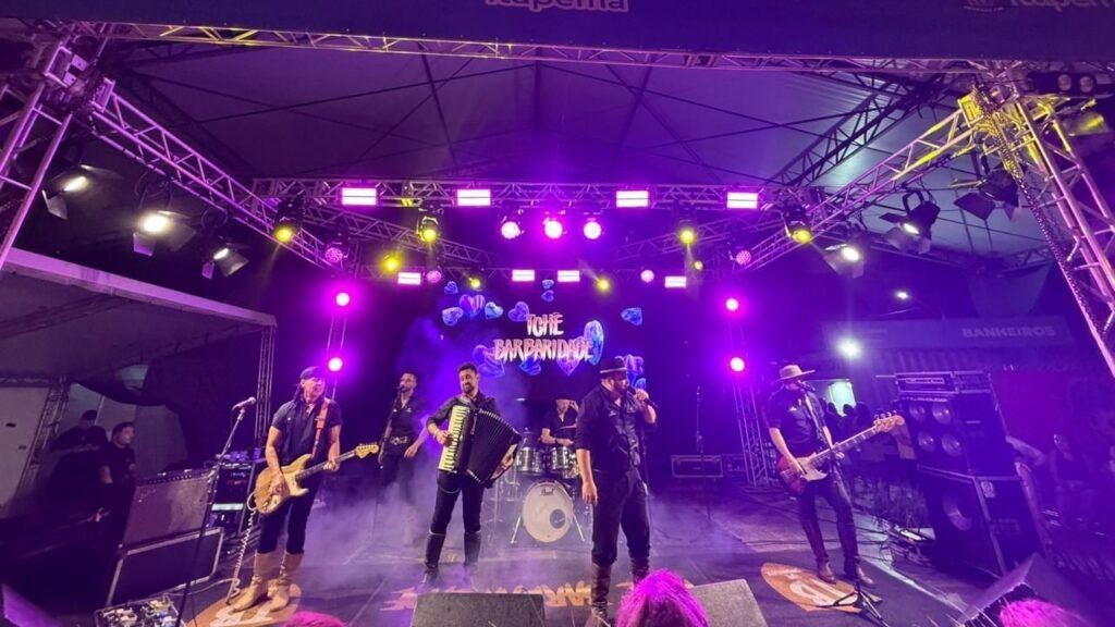 Arena Viva Verão Itapema,eventos de verão,turismo em Itapema,orla da Meia Praia