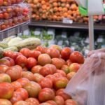 Cesta básica fica mais barata em todas as capitais brasileiras no segundo semestre de 2025, aponta balanço da Conab e do Dieese