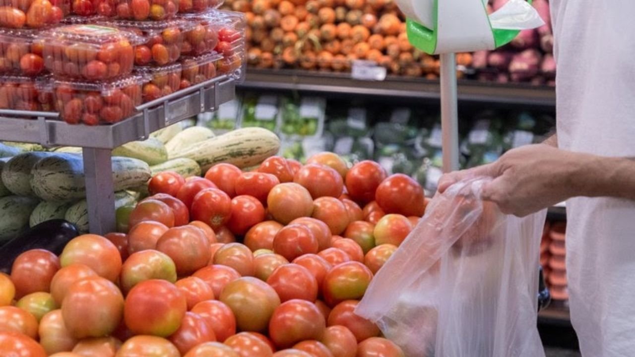 cesta básica mais barata,preço da cesta básica 2025,Conab Dieese,queda no preço dos alimentos