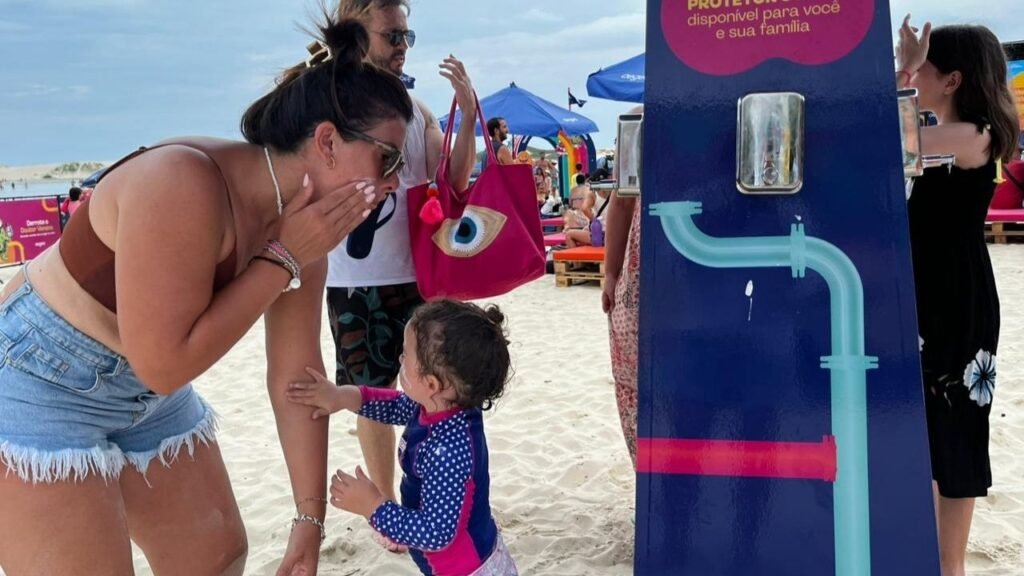 Caravana de Verão Águas de Bombinhas,Águas de Bombinhas,educação ambiental em Bombinhas,Zimbros Bombinhas,saneamento básico Bombinhas,esgotamento sanitário Bombinhas,preservação da água,conscientização ambiental,evento gratuito em Bombinhas,ações ambientais Santa Catarina,verão em Bombinhas,atividades educativas na praia,meio ambiente em Santa Catarina,Aegea SC,sustentabilidade no litoral catarinense