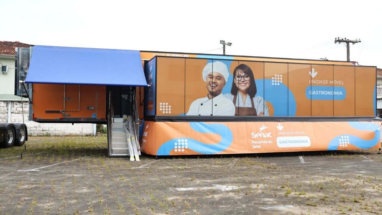 Senac Santa Catarina,unidade móvel de gastronomia,cursos Senac,educação profissional