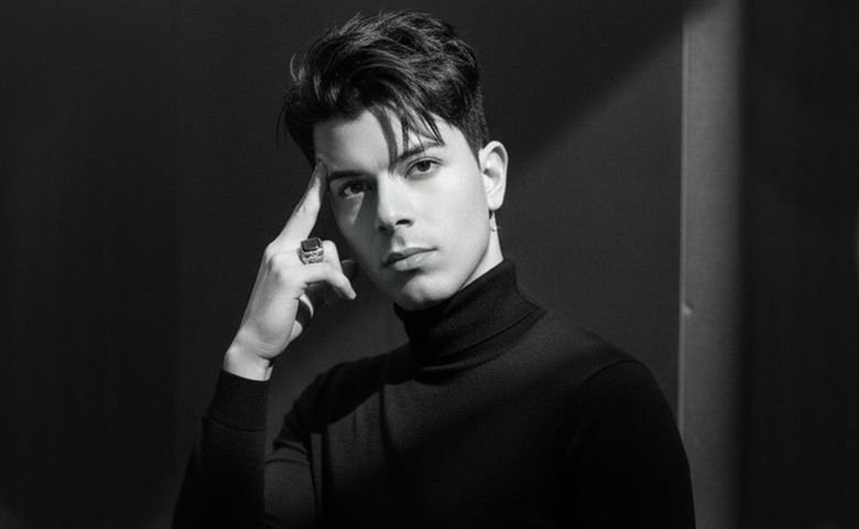 Marcos Patrick estampa nova capa da Louder Magazine