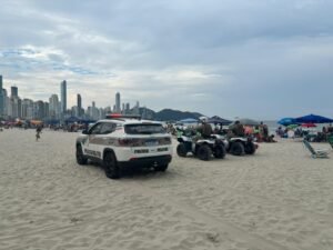 12º Batalhão,Operação Lei e Ordem,fiscalização na praia,ocupação irregular,PMSC