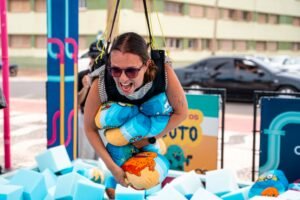 Caravana de Verão Águas de Camboriú,Carnaval em Camboriú,educação ambiental SC,saneamento básico Camboriú,evento gratuito Carnaval SC,Aegea SC,preservação da água,vilões do esgoto,Parque Ecológico Linear