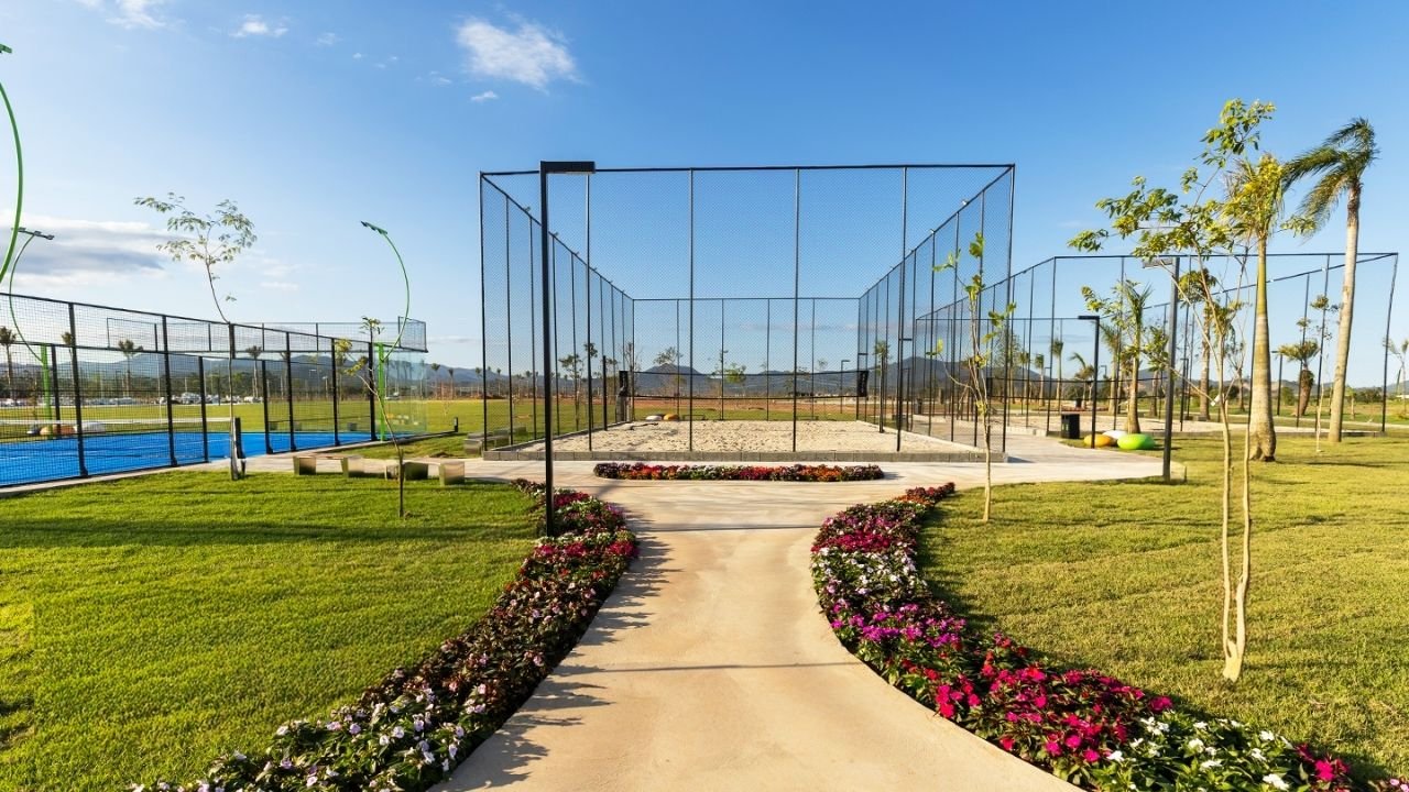 Parque das Flores Tijucas,Tijucas turismo,Mapa do Turismo Brasileiro Tijucas,lazer em Tijucas,espaços públicos Santa Catarina,Flores de Sal Tijucas,parque urbano SC,turismo regional Santa Catarina,crescimento urbano Tijucas,Urbani Cidades,desenvolvimento urbano SC,lazer ao ar livre Tijucas,parque aberto ao público,investimento urbano Santa Catarina,turismo municipal