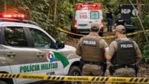 Polícia Militar,homicídio em Camboriú,sequestro em Camboriú,veículo incendiado Camboriú,corpo carbonizado,Fiat Siena vermelho,bairro Cedros Camboriú,ocorrência policial Camboriú,crime em Santa Catarina,investigação policial,violência em Camboriú,homicídio Santa Catarina,polícia investiga homicídio,sequestro seguido de morte,área rural de Camboriú