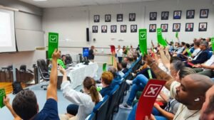 Microzoneamento Balneário Camboriú,revisão do microzoneamento,Lei de Parcelamento Uso e Ocupação do Solo,planejamento urbano BC,Câmara de Vereadores de Balneário Camboriú,Prefeitura de Balneário Camboriú,conferência do microzoneamento,macrozoneamento BC,zoneamento urbano BC,legislação urbanística Santa Catarina,uso do solo Balneário Camboriú,desenvolvimento urbano BC,audiência pública microzoneamento,colégio de delegados BC,revisão urbanística BC