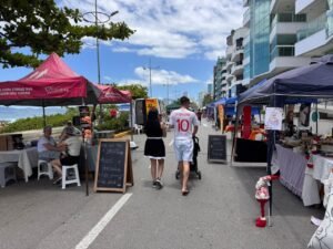 Viva Praia Itapema,edição noturna Viva Praia,Orla Central Itapema,eventos em Itapema,turismo em Itapema,verão em Itapema,feira ao ar livre Itapema,lazer na orla de Itapema,programação de verão Itapema,comércio local Itapema,gastronomia Itapema,eventos turísticos SC,turismo Santa Catarina,atrações de verão Itapema,Prefeitura de Itapema turismo